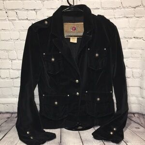 BB Dakota velvet black military jacket with fleur-de-lis‘s buttons